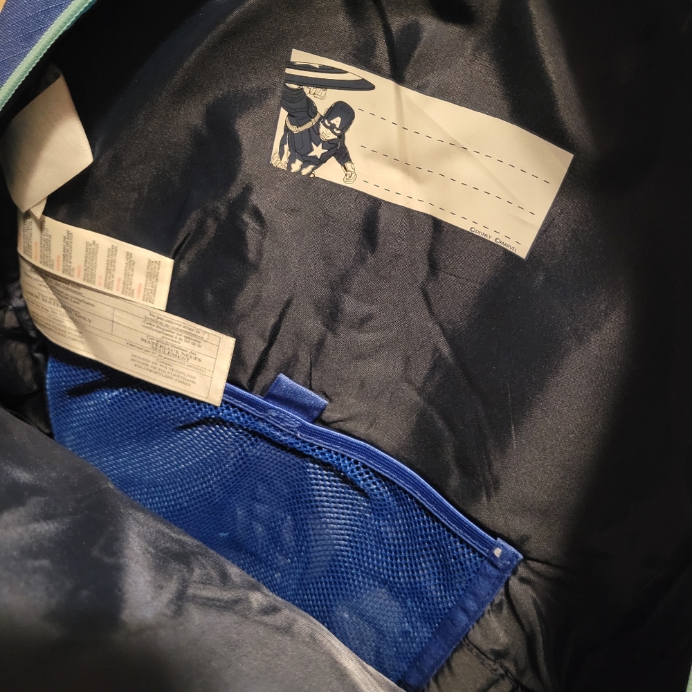 backpack - Picture 3 of 4